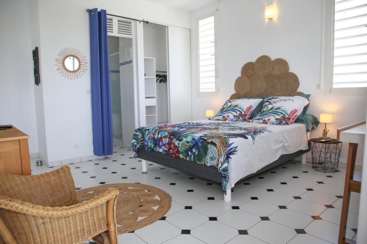 Villa Theo , Chambre D'Hotes , Petit Dejeuner, Table D'Hotes Сент-Анн Экстерьер фото