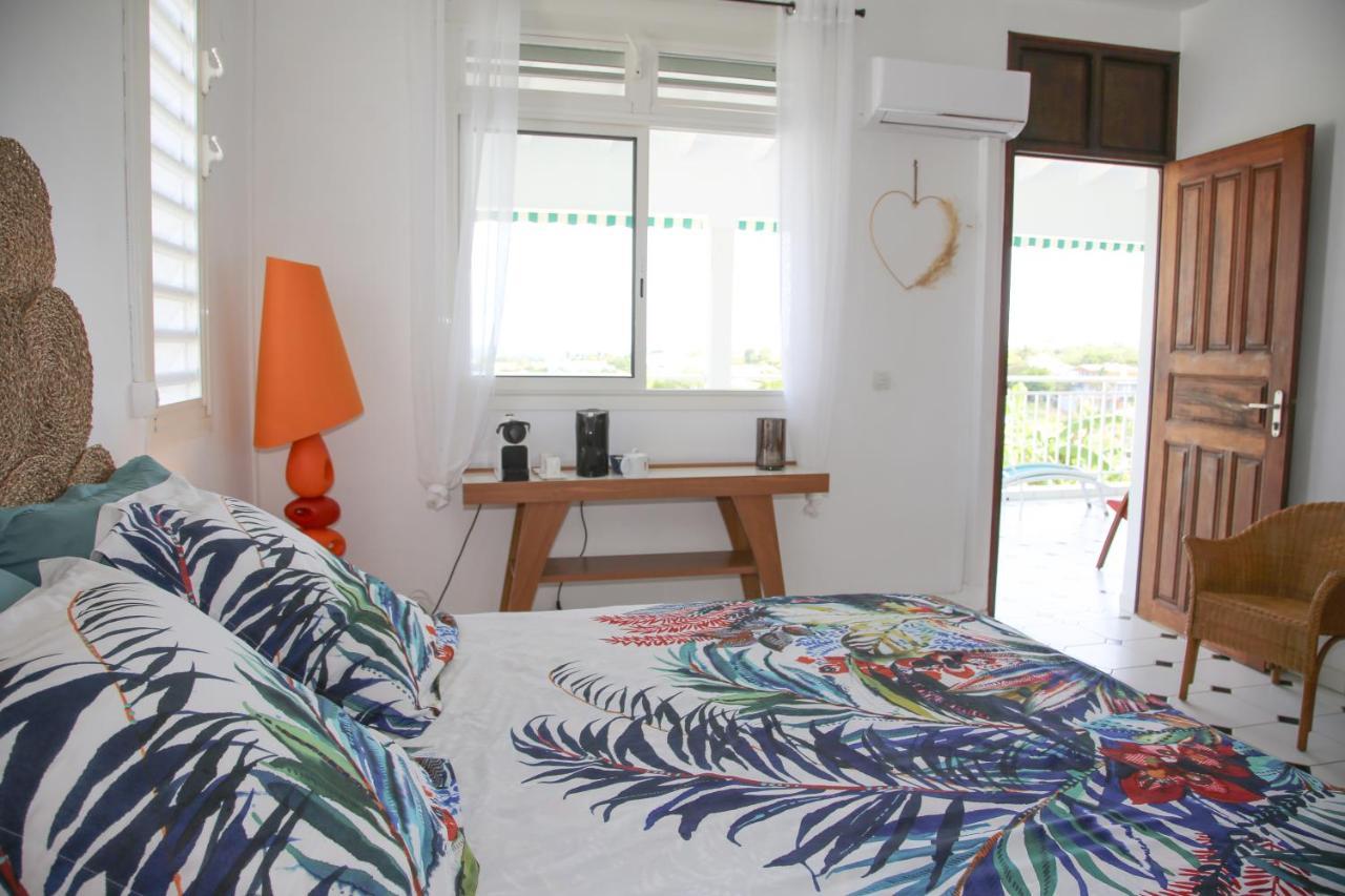 Villa Theo , Chambre D'Hotes , Petit Dejeuner, Table D'Hotes Сент-Анн Экстерьер фото